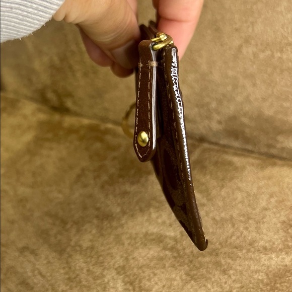 Coach signature monogram canvas and smooth leather, w/zip card slot and key ring - Picture 6 of 7